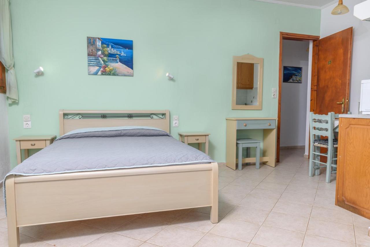 Studios Avra Agios Georgios  Bagian luar foto
