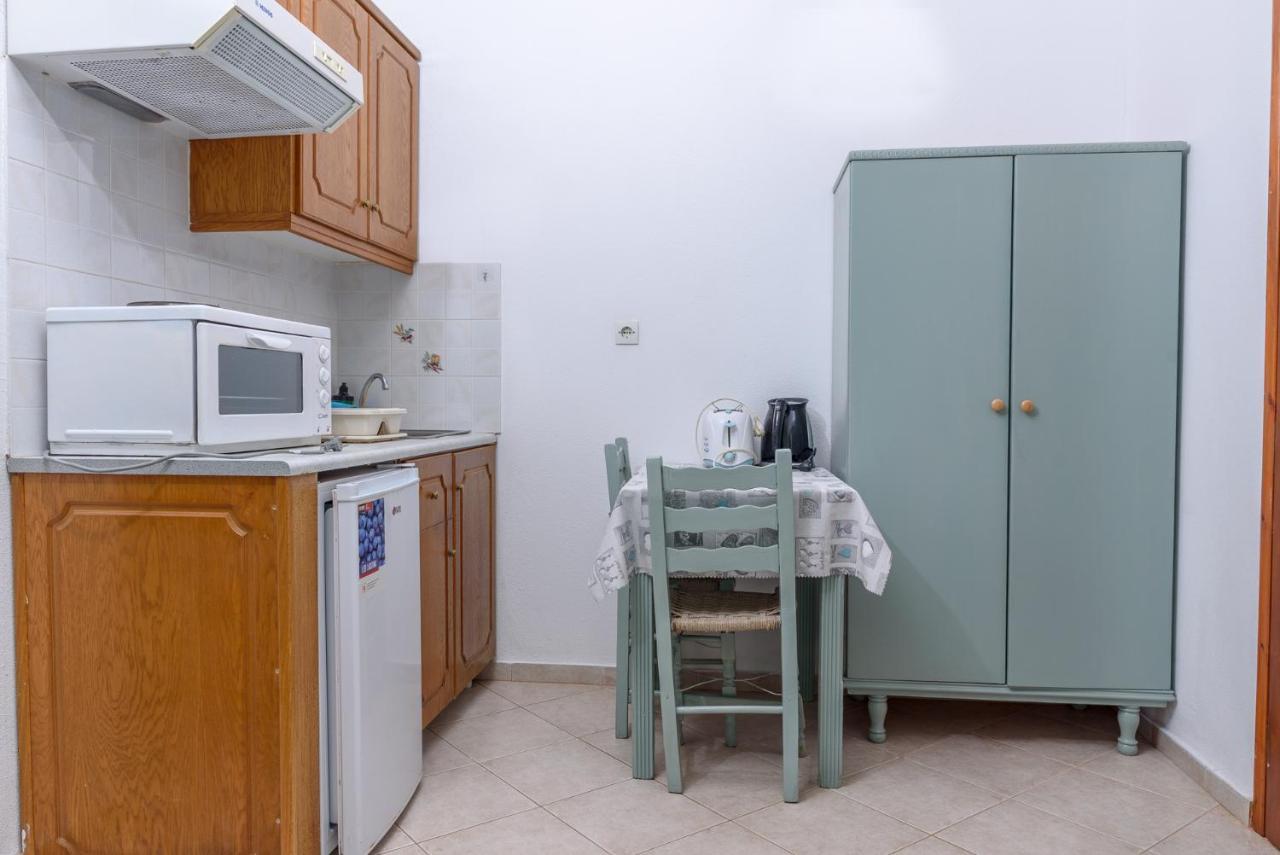 Studios Avra Agios Georgios  Bagian luar foto
