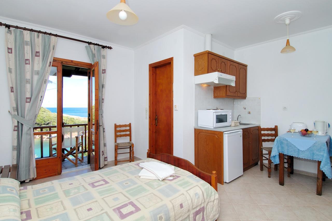Studios Avra Agios Georgios  Bagian luar foto