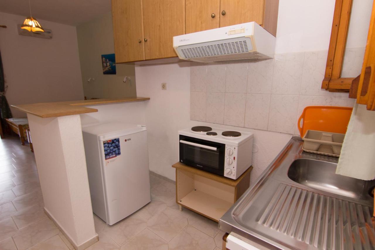 Studios Avra Agios Georgios  Bagian luar foto