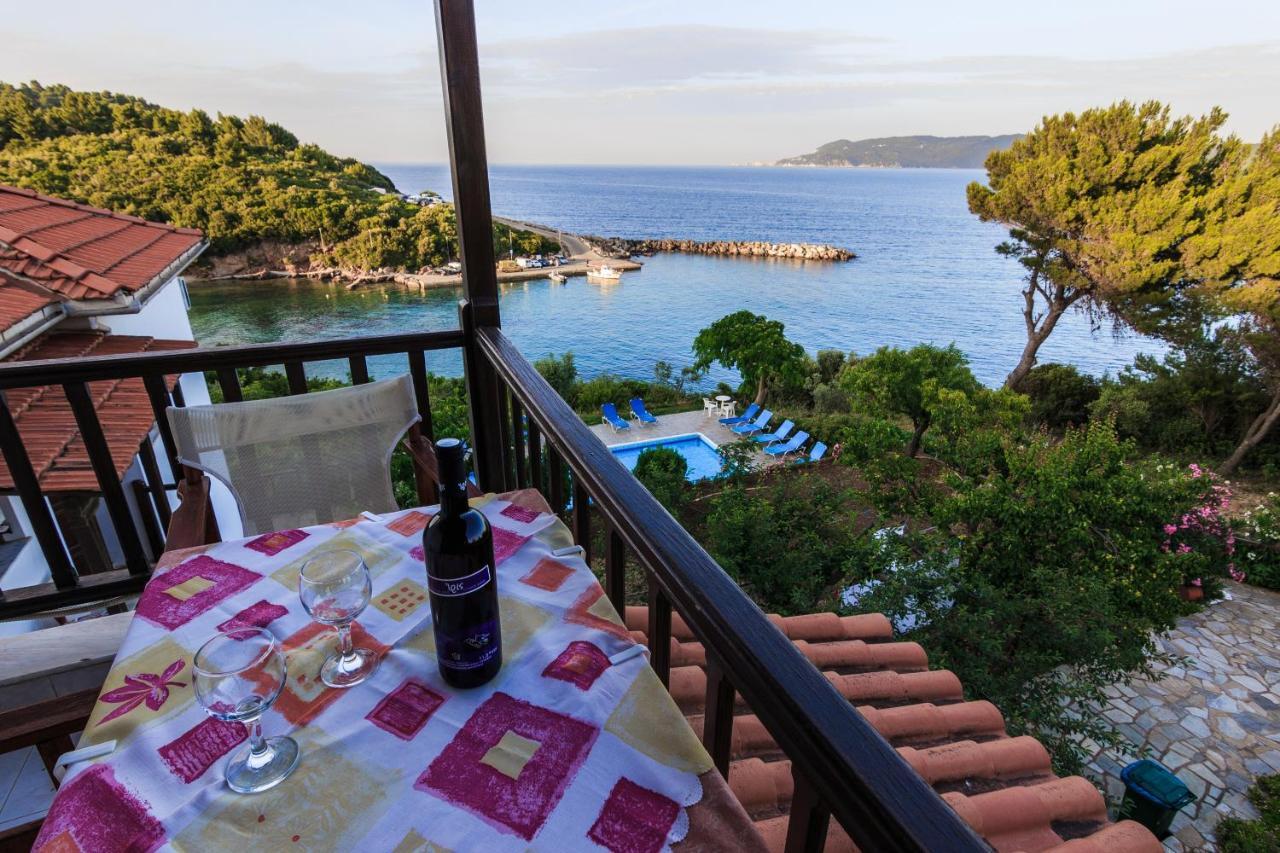 Studios Avra Agios Georgios  Bagian luar foto