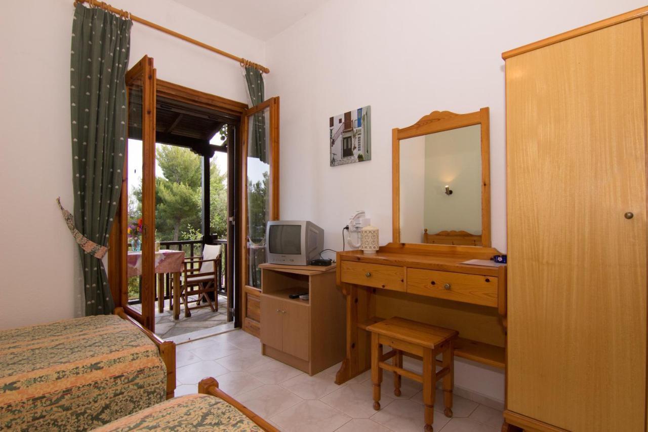 Studios Avra Agios Georgios  Bagian luar foto