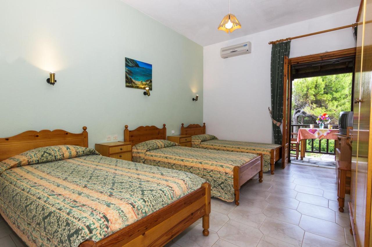 Studios Avra Agios Georgios  Bagian luar foto
