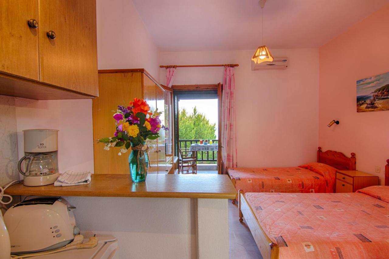 Studios Avra Agios Georgios  Bagian luar foto