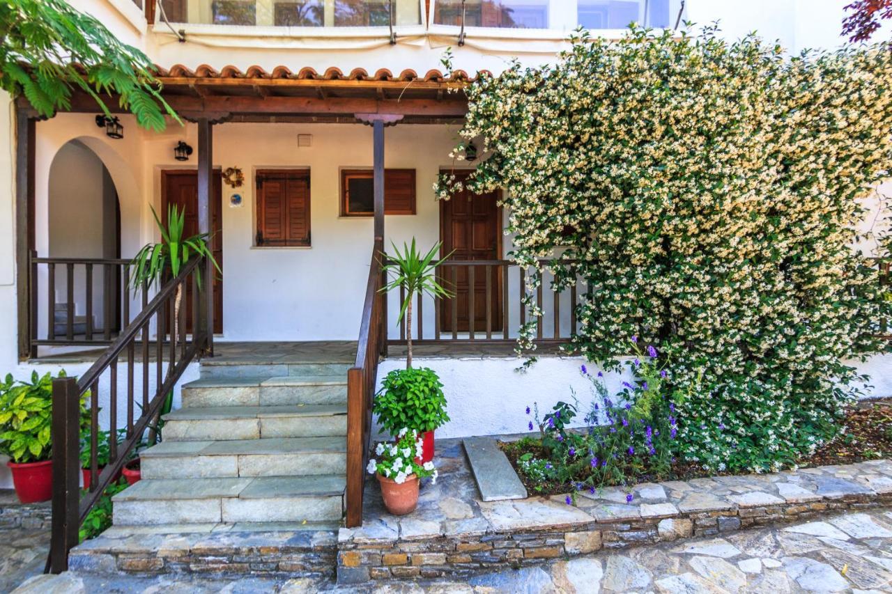 Studios Avra Agios Georgios  Bagian luar foto